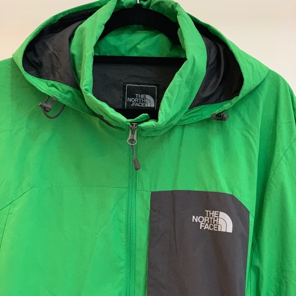 The North Face Green And Grey Shell Rain Jacket - Picture 2 of 8